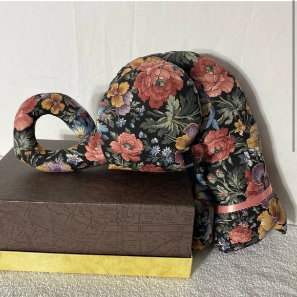 Vintage Handmade Floral Stuffed Perched Cat Decor Kitty Cat - Picture 2 of 13